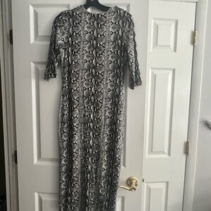 Alice and Olivia brand new midi dress size 10